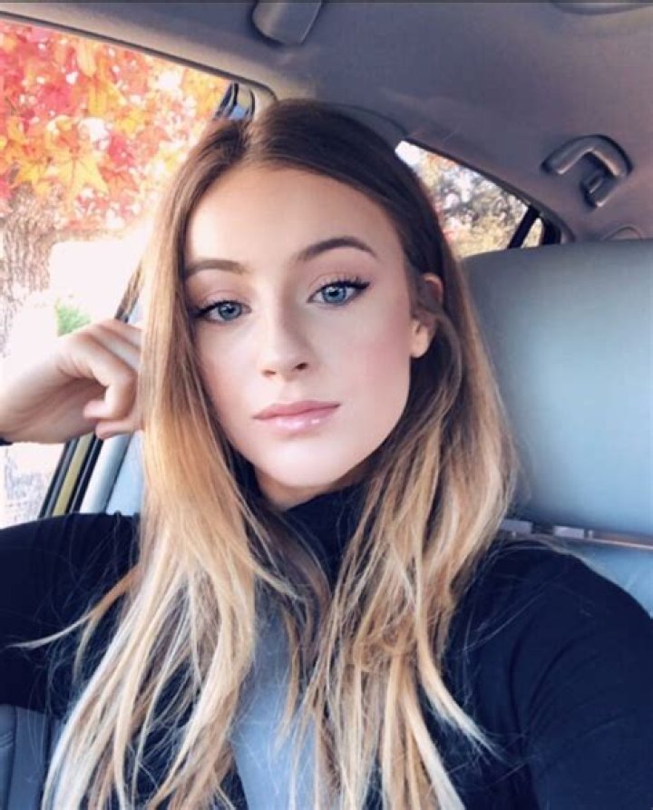 Coralin (Model) Wiki, Biography, Age, Height, Info, Details, Instagram