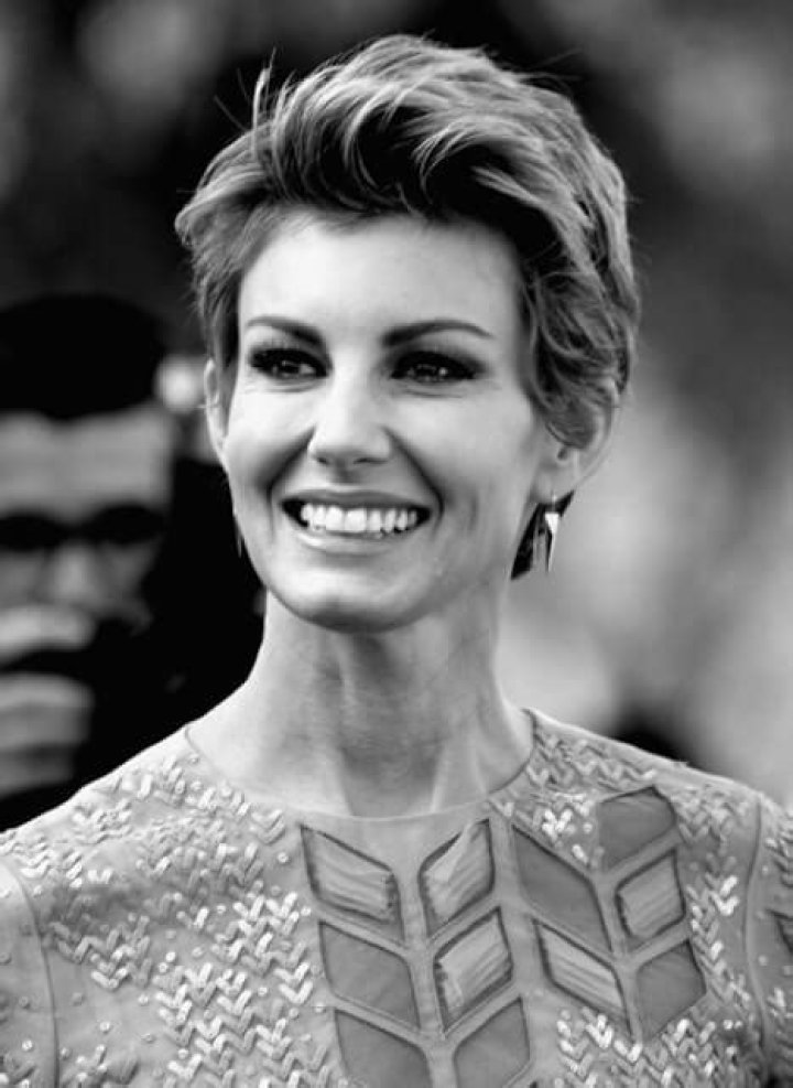 Faith Hill Height, Weight, Age, Spouse, Family, Facts, Biography