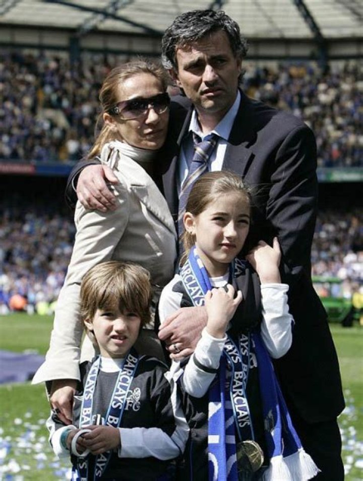 José Mourinho Height, Weight, Age, Spouse, Family, Facts, Biography