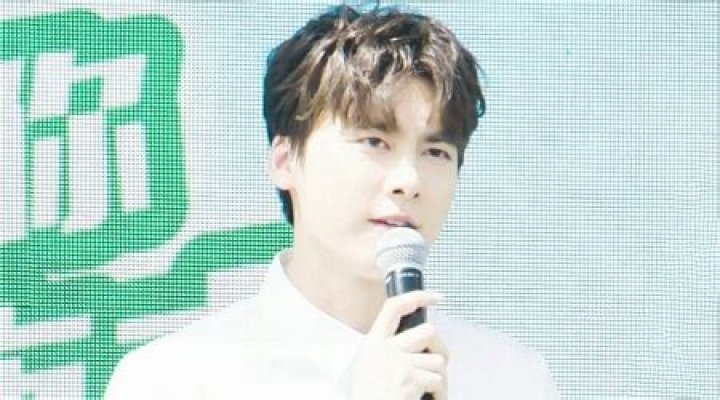 Li Yifeng Height, Weight, Age, Girlfriend, Biography, Family, Facts