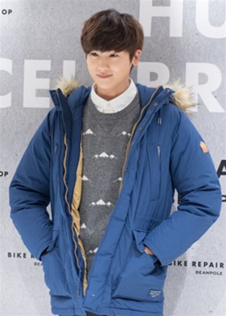 Park Hyung-sik Height, Weight, Age, Girlfriend, Family, Facts, Biography