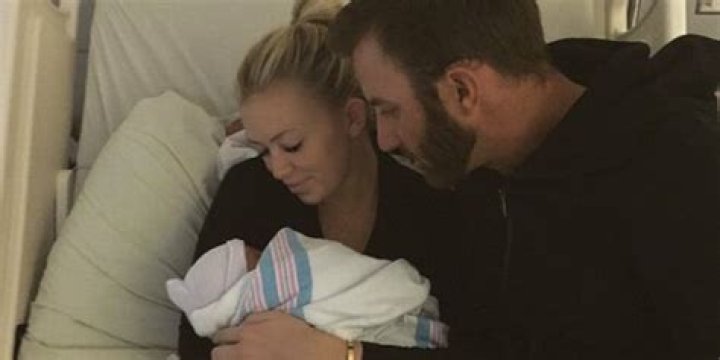 Paulina Gretzky Baby Weight Loss: How Paulina Gretzky Has Changed Her Fitness Methodology After Being a New Mom?