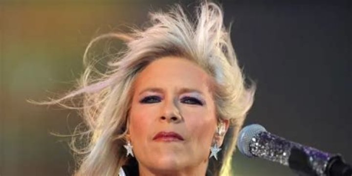 Samantha Fox Net Worth | Celebrity Net Worth