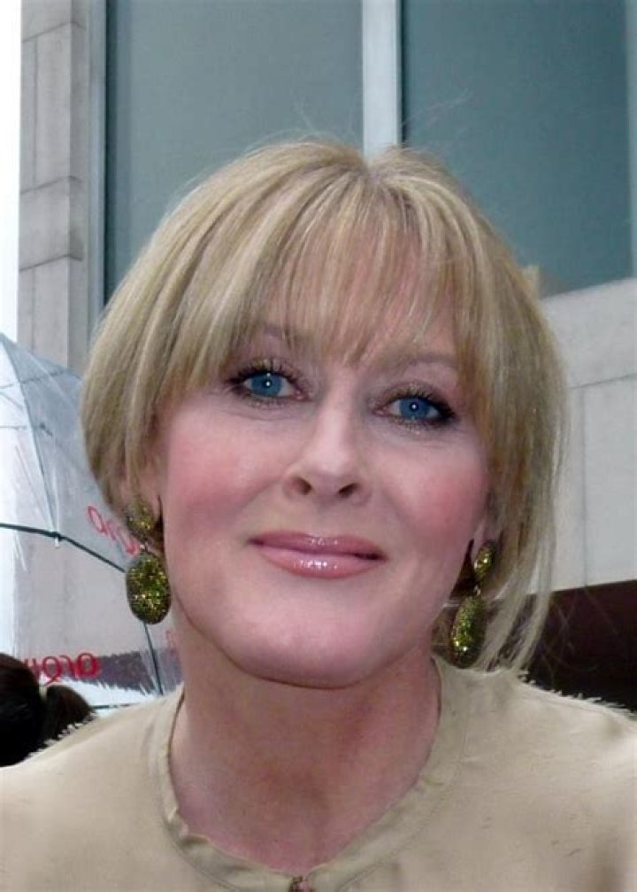 Sarah Lancashire Height, Weight, Age, Spouse, Biography, Family